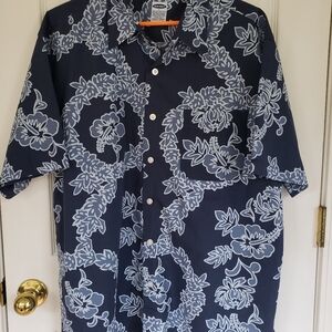 Old Navy men's size large short sleeve shirt